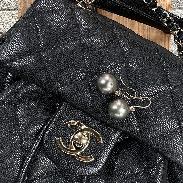 ㆍDesigned by Namheeㆍ Cognac Diamond, 15MM Tahitian Black Pearl Earrings 18K 꼬냑 다이아몬드, 15MM 타히티 흑 진주 귀걸이