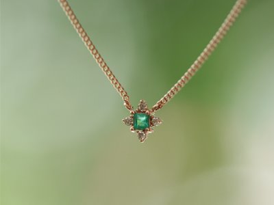 Cognac Diamond, Emerald Roy Necklace 18K 꼬냑 다이아몬드, 에메랄드 로이 목걸이